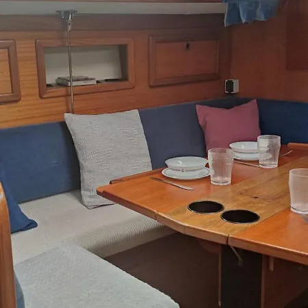 Hotel en barco Carpe Diem *